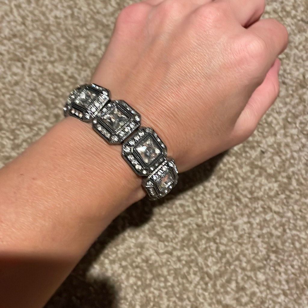Womens Bracelet 12$